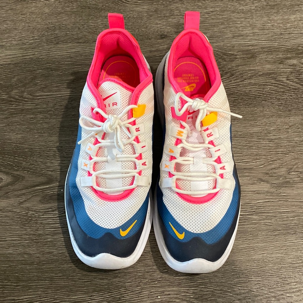 Nike Air Max Axis